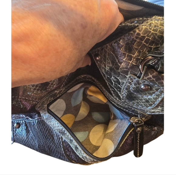 Acacia Diamond Stitch Black Pewter Metallic Leather Crossbody Satchel Handbag - Picture 10 of 14